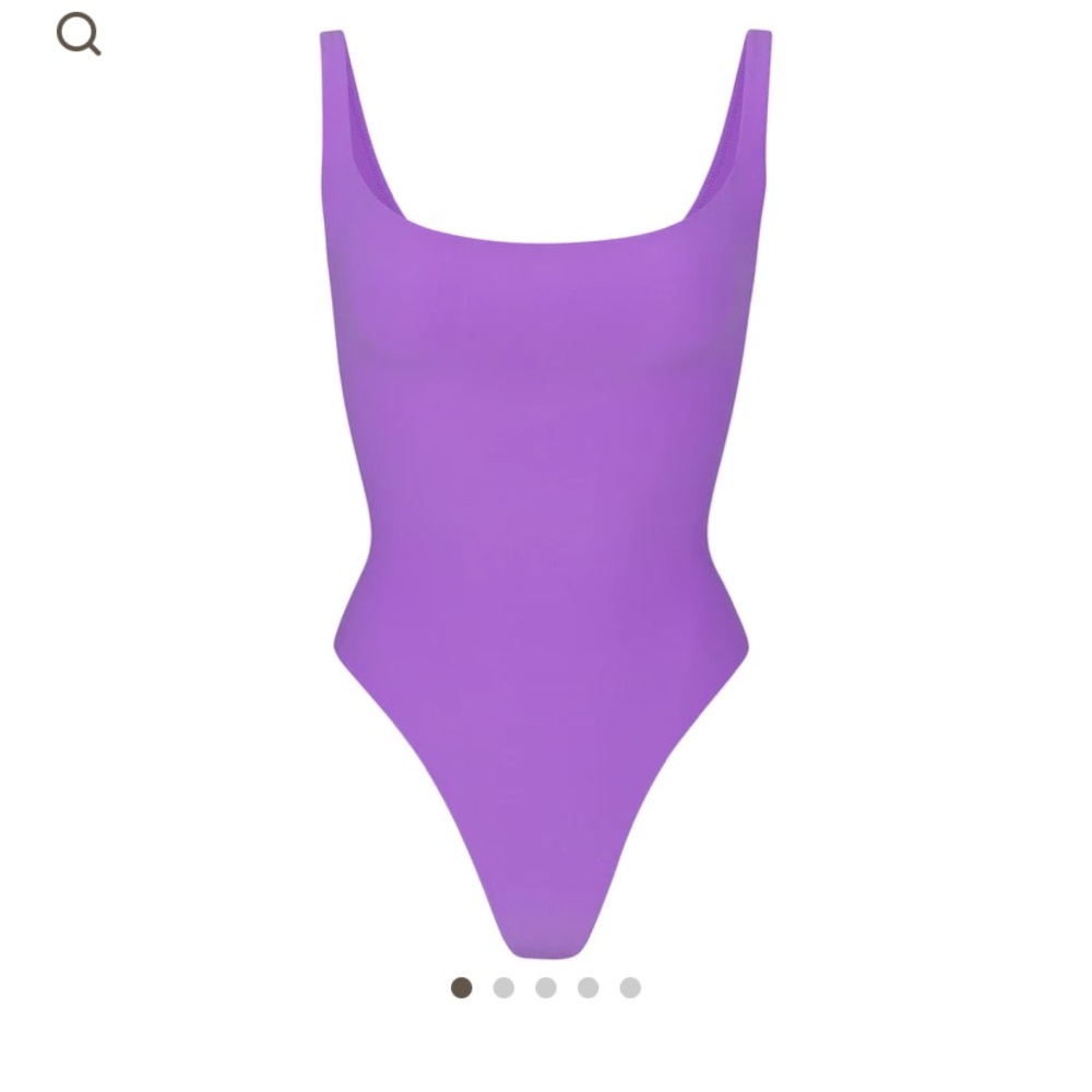 Fits Everybody Square Neck Bodysuit